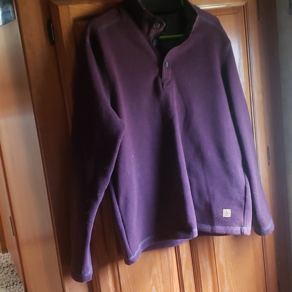 Pullover sweater